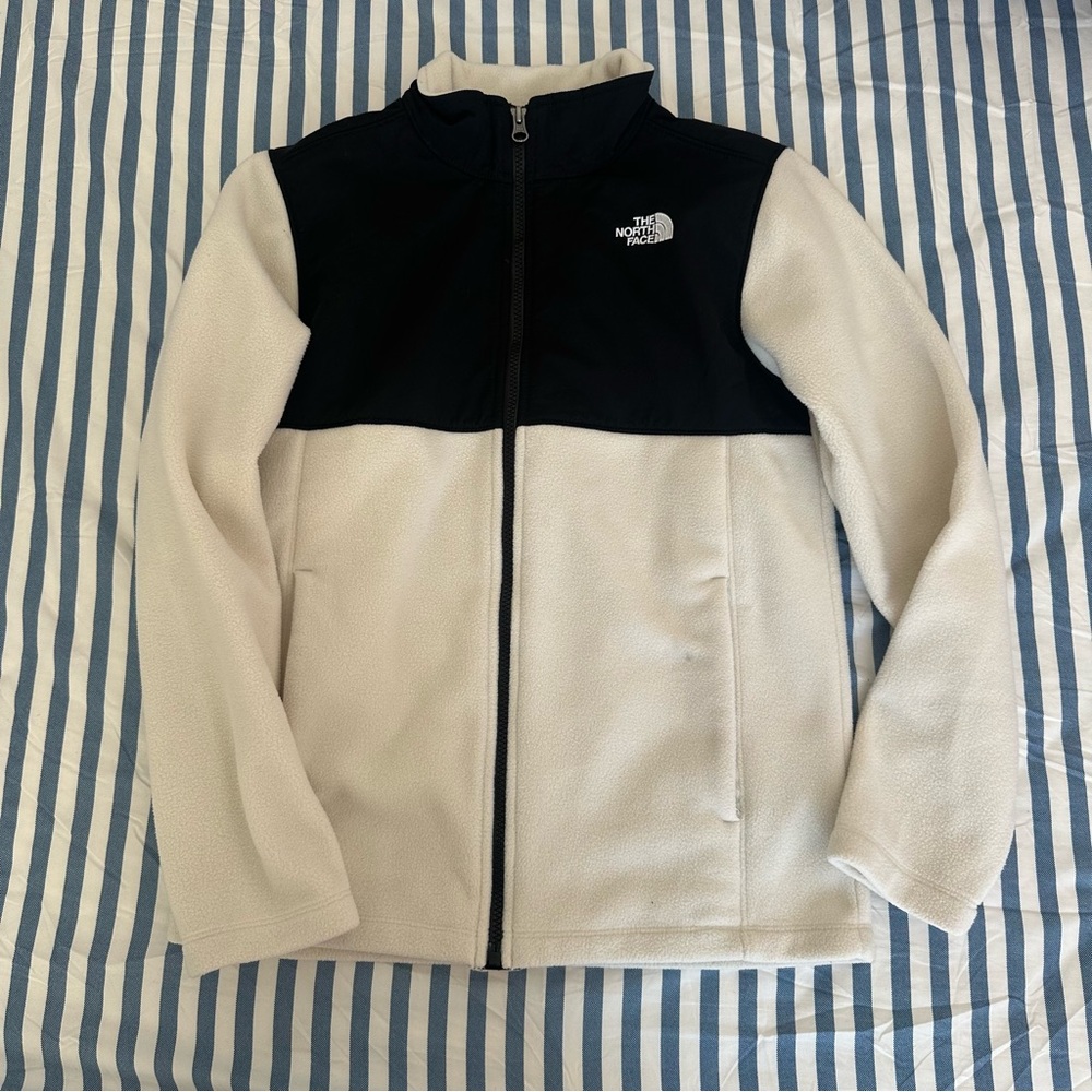 SOLD: The North Face Black and White Fleece Jacket